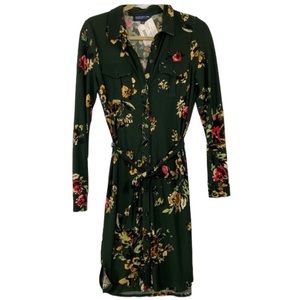 Jones New York hunter green floral belted button dress. Size Petite Petite